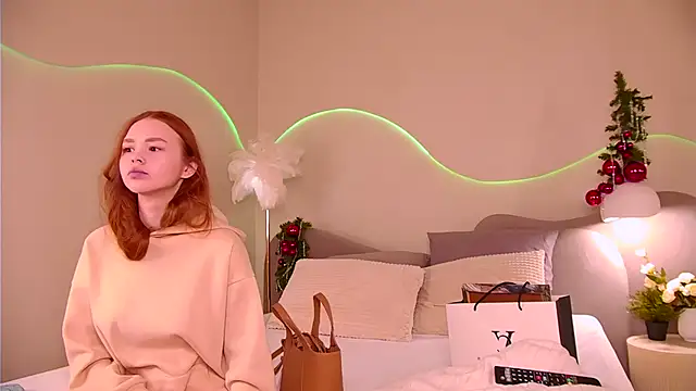 Snapshot of MiraBliss chatting on 12.21.25 MiraBliss online show from 12.21.25