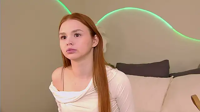 Snapshot of MiraBliss chatting on 01.10.26 MiraBliss online show from 01.10.26