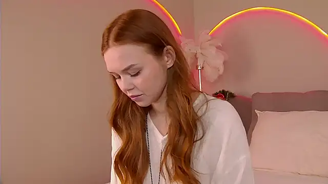 Snapshot of MiraBliss chatting on 01.12.26 MiraBliss online show from 01.12.26