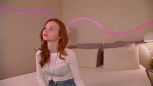 Snapshot of MiraBliss chatting on 02.08.26 MiraBliss online show from 02.08.26