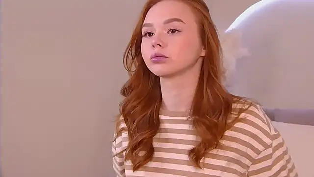 Snapshot of MiraBliss chatting on 02.14.26 MiraBliss online show from 02.14.26