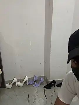 Hotswetie online show from 03.10.25