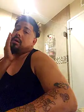 Snapshot of big_sexy_one chatting on 03.07.25 big sexy one online show from 03.07.25