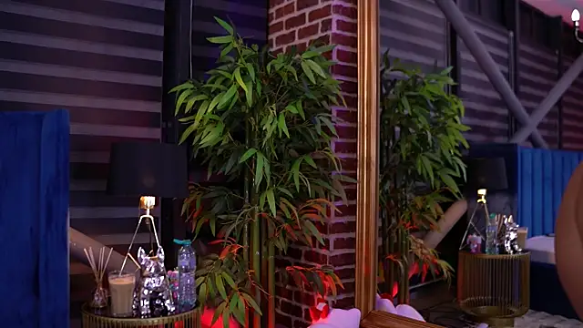 Snapshot of TanyaVonDe chatting on 02.25.26 TanyaVonDe online show from 02.25.26