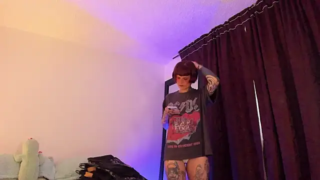 Alessamoth online show from 02.10.26