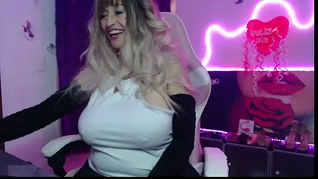 Matureboobs 111 online show from 09.24.25