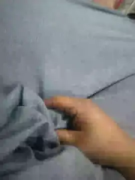 Snapshot of FineMask85 chatting on 12.05.25 FineMask85 online show from 12.05.25