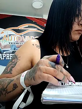 Snapshot of DaniPoison chatting on 03.20.26 DaniPoison online show from 03.20.26