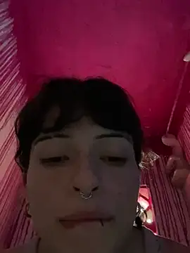 Snapshot of val_zx chatting on 03.19.25 val zx online show from 03.19.25