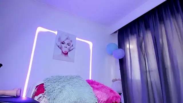 Snapshot of sweet_cinamon chatting on 02.14.26 sweet cinamon online show from 02.14.26