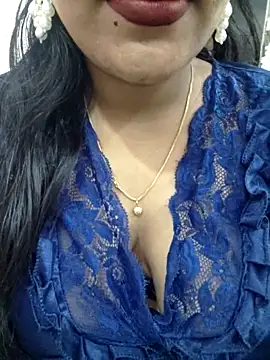 Snapshot of priya_00143 chatting on 04.18.26 priya 00143 online show from 04.18.26