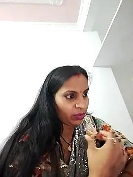 Hotty-Nidhi online show from 03.19.25
