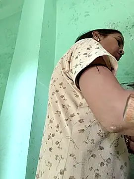 Hotty-Nidhi online show from 03.02.26