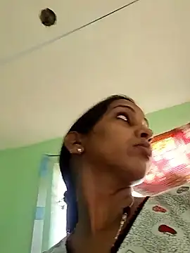 Snapshot of Hotty-Nidhi chatting on 03.03.26 Hotty-Nidhi online show from 03.03.26