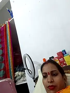 Snapshot of Hotty-Nidhi chatting on 03.19.26 Hotty-Nidhi online show from 03.19.26