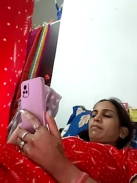 Snapshot of Hotty-Nidhi chatting on 04.01.26 Hotty-Nidhi online show from 04.01.26