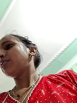 Snapshot of Hotty-Nidhi chatting on 04.03.26 Hotty-Nidhi online show from 04.03.26