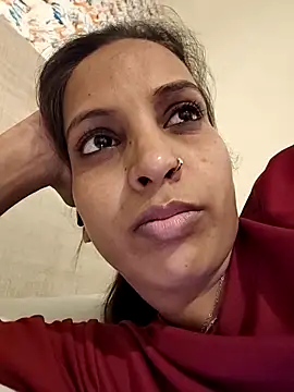 Snapshot of Hotty-Nidhi chatting on 05.24.26 Hotty-Nidhi online show from 05.24.26