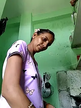 Snapshot of Hotty-Nidhi chatting on 05.28.26 Hotty-Nidhi online show from 05.28.26