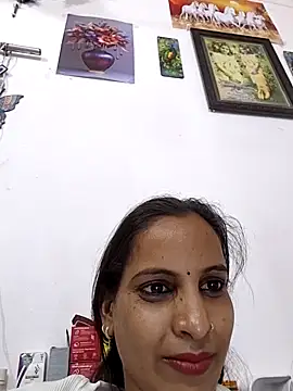 Snapshot of Hotty-Nidhi chatting on 06.20.26 Hotty-Nidhi online show from 06.20.26