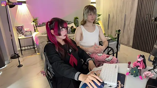 Snapshot of h3ntai_baby chatting on 07.12.26 h3ntai baby online show from 07.12.26
