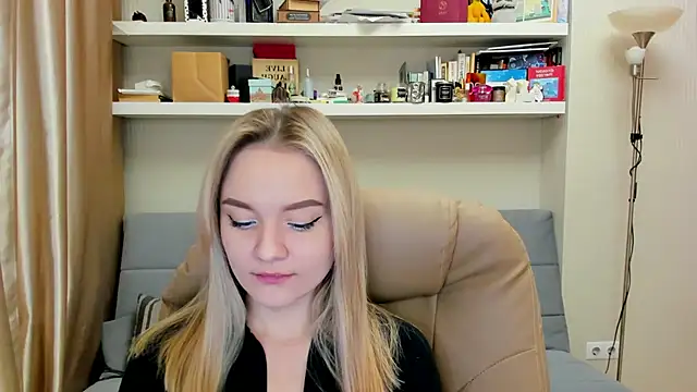 Kara Smith  online show from 03.16.25