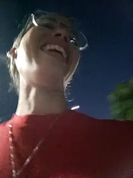 Snapshot of Sexi_girl29 chatting on 10.26.25 Sexi girl29 online show from 10.26.25