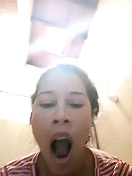 Snapshot of Sexi_girl29 chatting on 11.06.25 Sexi girl29 online show from 11.06.25