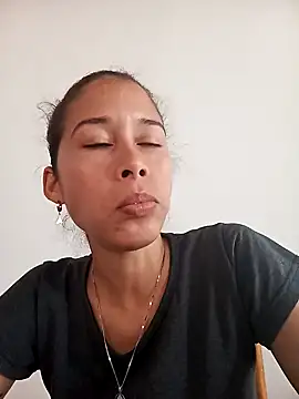 Snapshot of Sexi_girl29 chatting on 11.07.25 Sexi girl29 online show from 11.07.25