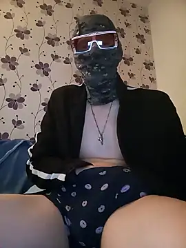 Snapshot of ThePython666 chatting on 03.11.25 ThePython666 online show from 03.11.25