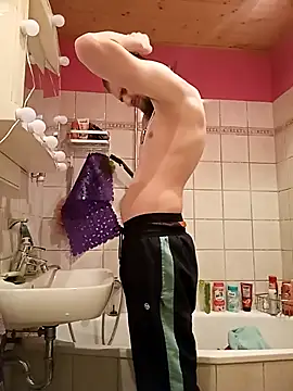 Snapshot of ThePython666 chatting on 10.06.25 ThePython666 online show from 10.06.25