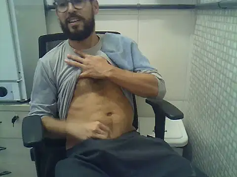 Snapshot of pdasgyn chatting on 04.27.26 pdasgyn online show from 04.27.26