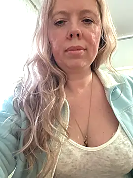 Snapshot of Irina3718 chatting on 04.29.26 Irina3718 online show from 04.29.26