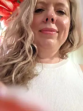 Snapshot of Irina3718 chatting on 05.16.26 Irina3718 online show from 05.16.26