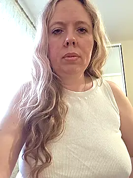 Snapshot of Irina3718 chatting on 05.30.26 Irina3718 online show from 05.30.26