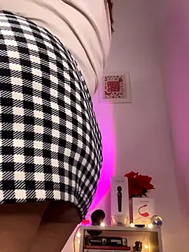 PaulaMarin online show from 10.27.25