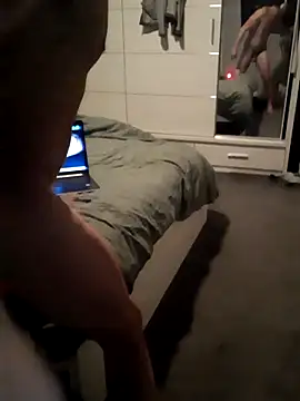 Snapshot of Nick-Ox chatting on 11.13.25 Nick-Ox online show from 11.13.25