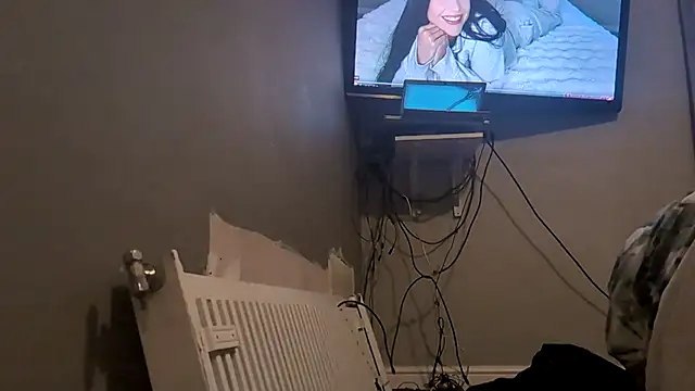 Snapshot of Nick-Ox chatting on 02.14.26 Nick-Ox online show from 02.14.26