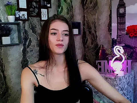 LanaTey online show from 10.20.25