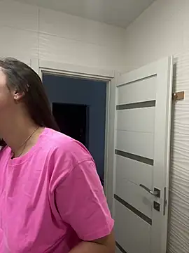 Snapshot of AngelinaMeov chatting on 03.19.25 AngelinaMeov online show from 03.19.25