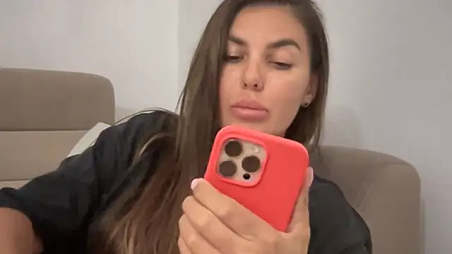 Snapshot of AngelinaMeov chatting on 09.26.25 AngelinaMeov online show from 09.26.25