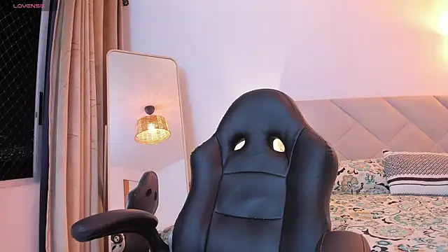 Snapshot of Chris_Alzate chatting on 09.23.25 Chris Alzate online show from 09.23.25