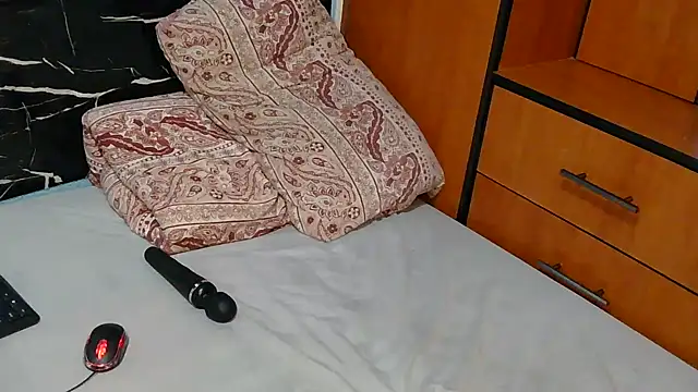 EbonyAlphaBitch online show from 02.26.26