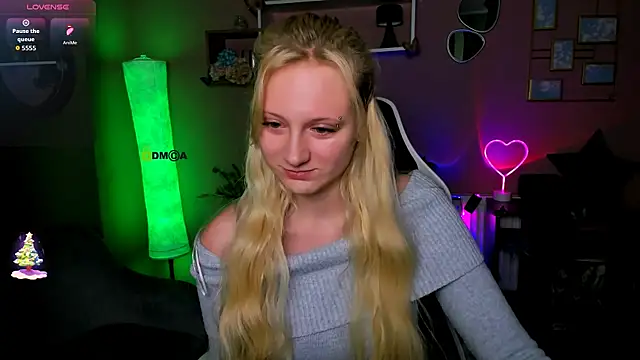 madam uliis online show from 12.01.25