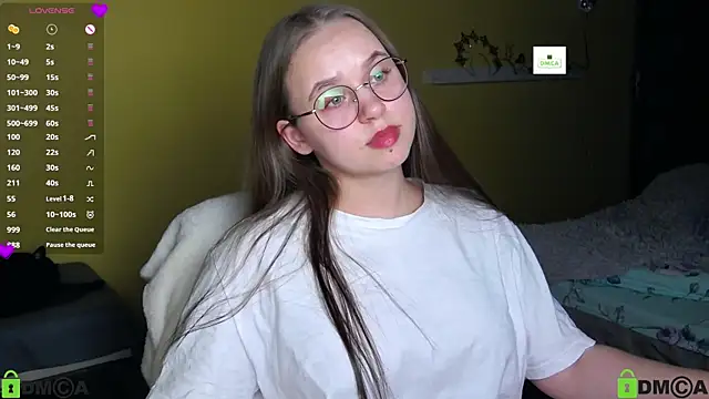 Snapshot of Lilysweet13 chatting on 11.06.25 Lilysweet13 online show from 11.06.25