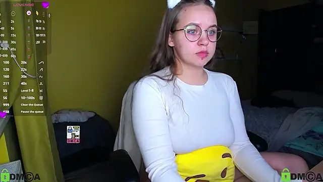 Snapshot of Lilysweet13 chatting on 11.26.25 Lilysweet13 online show from 11.26.25