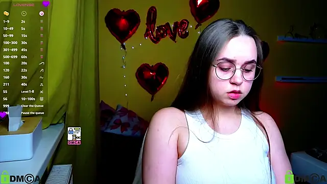 Snapshot of Lilysweet13 chatting on 02.07.26 Lilysweet13 online show from 02.07.26