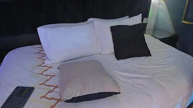 Daia Ortiz online show from 03.15.25