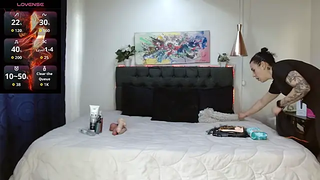 Snapshot of mia_velvet1 chatting on 10.25.25 mia velvet1 online show from 10.25.25