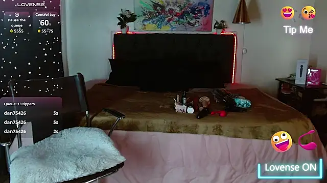 Snapshot of mia_velvet1 chatting on 10.29.25 mia velvet1 online show from 10.29.25